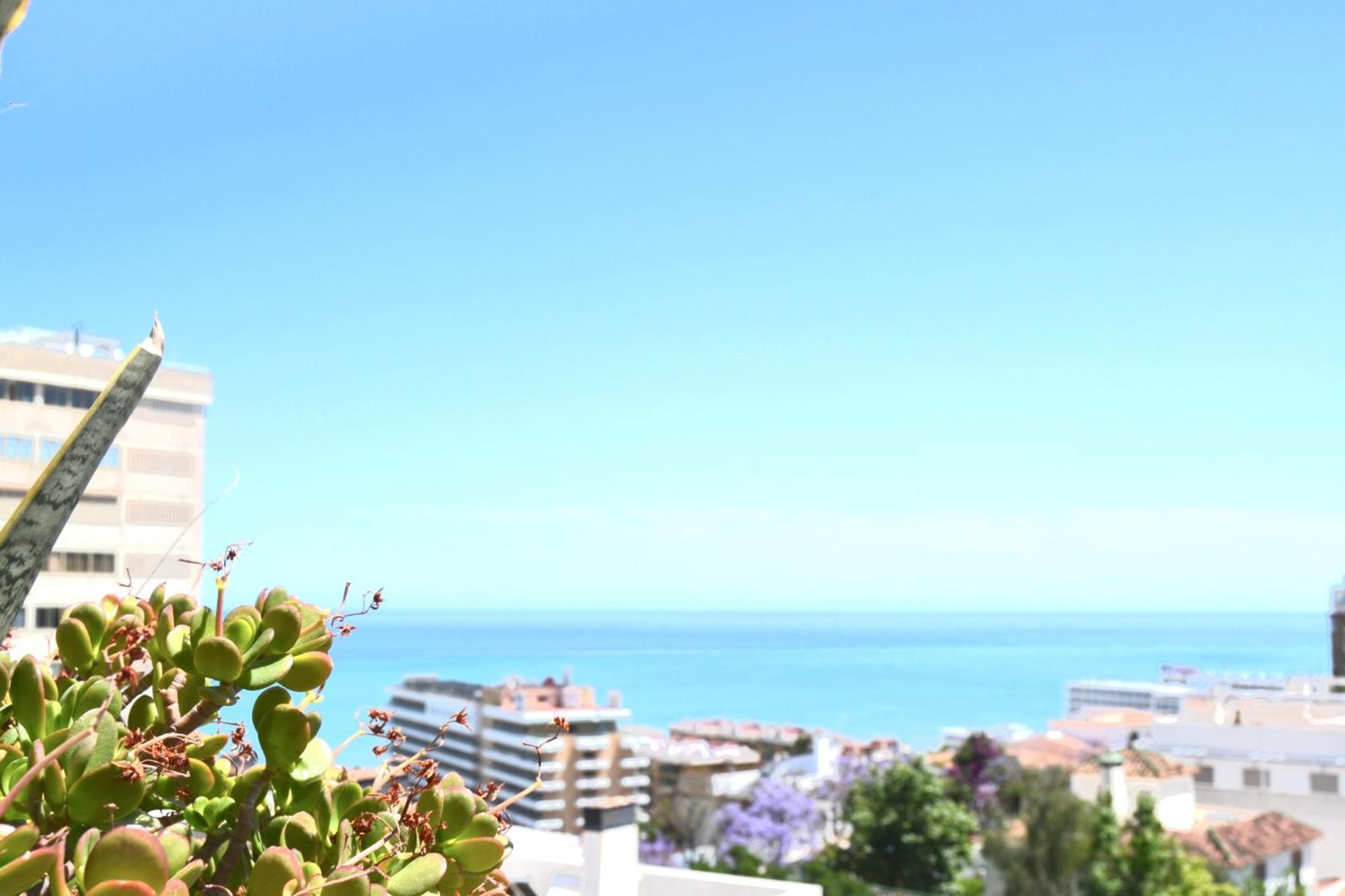 Light-Filled Apartment With Sea Views Torremolinos Eksteriør bilde